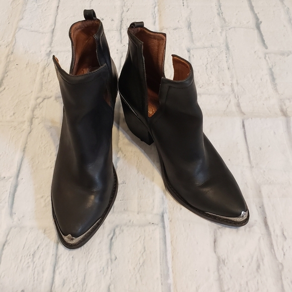 Jeffrey Campbell Black Cromwell Booties size 7 - Picture 1 of 15